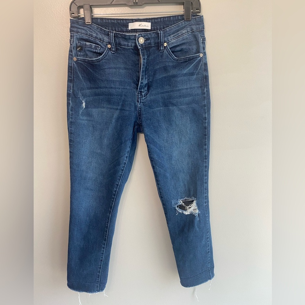 Kancan womens distressed jeans- size 11/29- great condition.